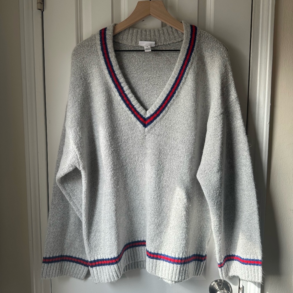 Neon Rose Gray School Sweater - Medium